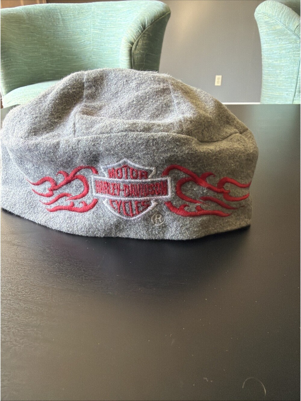 Harley-Davidson Red Embroidered Gray skull cap or do-rag style Large Soft Cotton